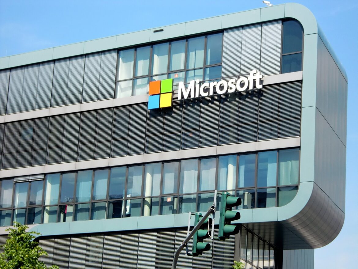 microsoft metaverse altspacevr microsoft mesh 2023