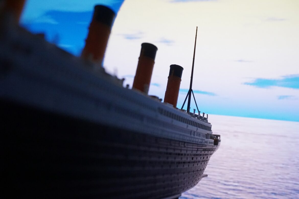 titanic nfts web3 company artifact labs funding round