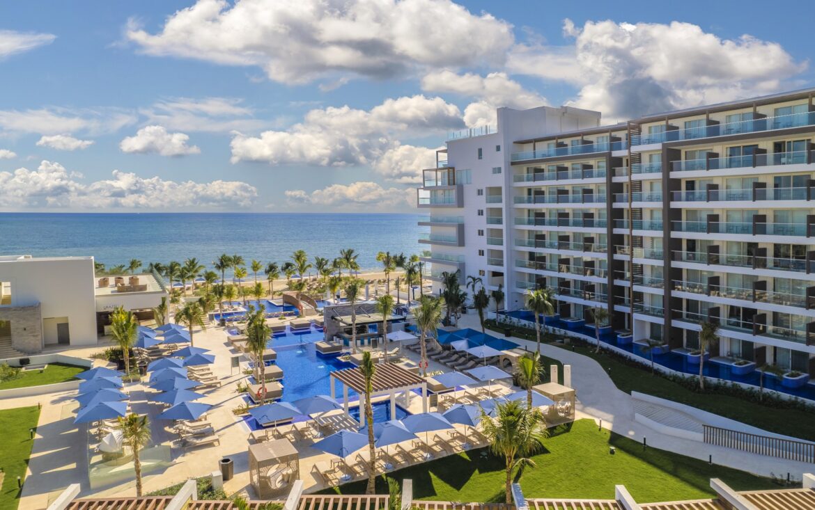 royalton-splash-riviera-cancun-metaverse-blue-diamond-resorts